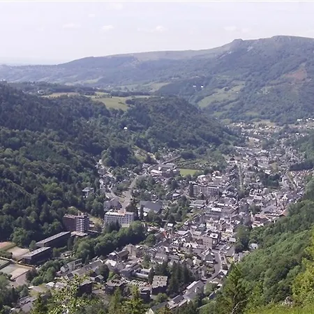 Mont-dore, F3 Confortable Avec Terrasse, Parking, Proche Centre - Fr-1-415-98 Daire *